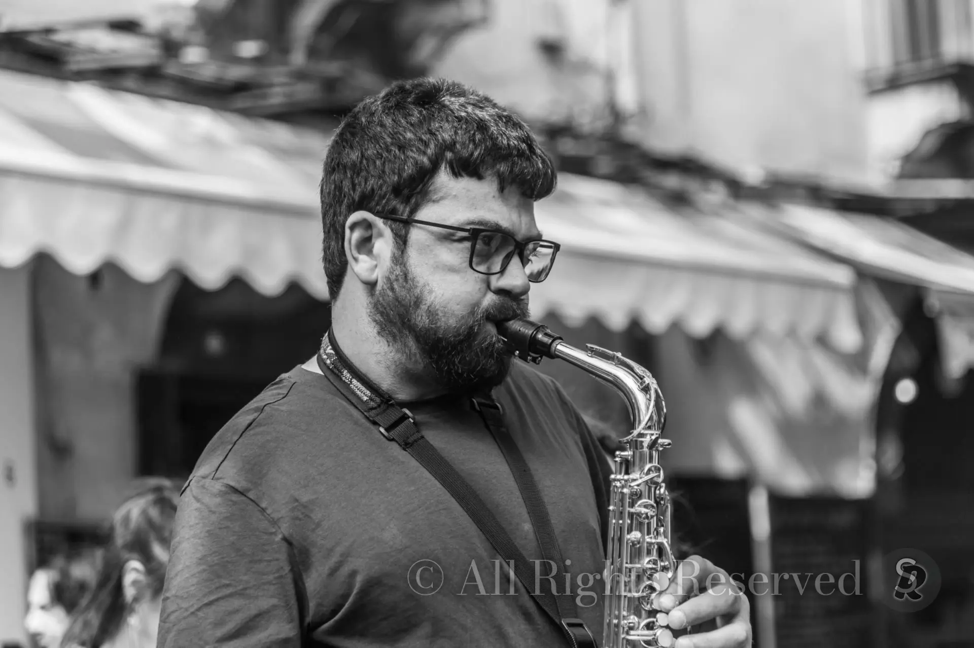 Sicilia, Piazza dell'Indirizzo Catania. Musicisti intrattengono i clienti dei locali