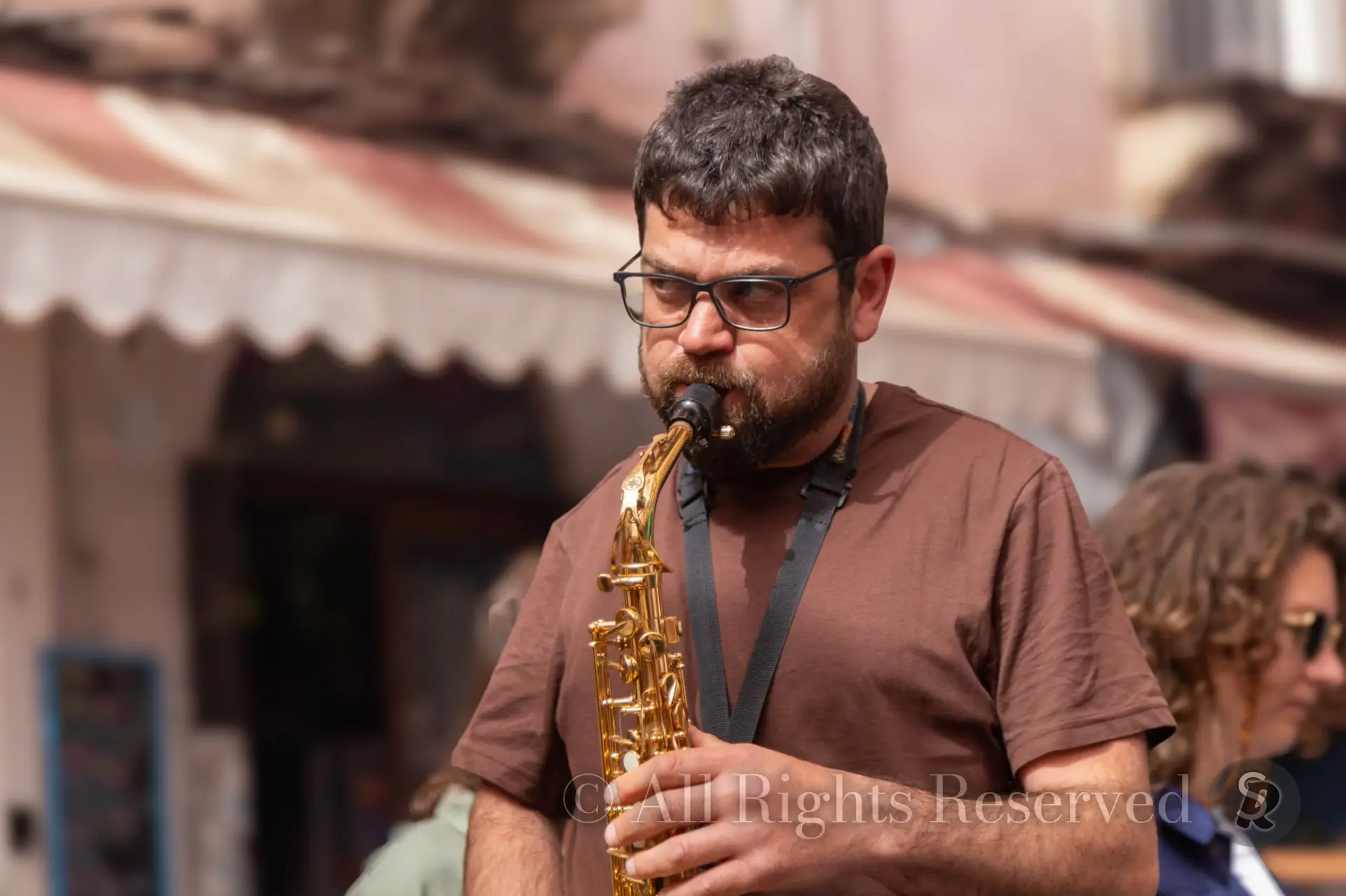 Sicilia, Piazza dell'Indirizzo Catania. Musicisti intrattengono i clienti dei locali