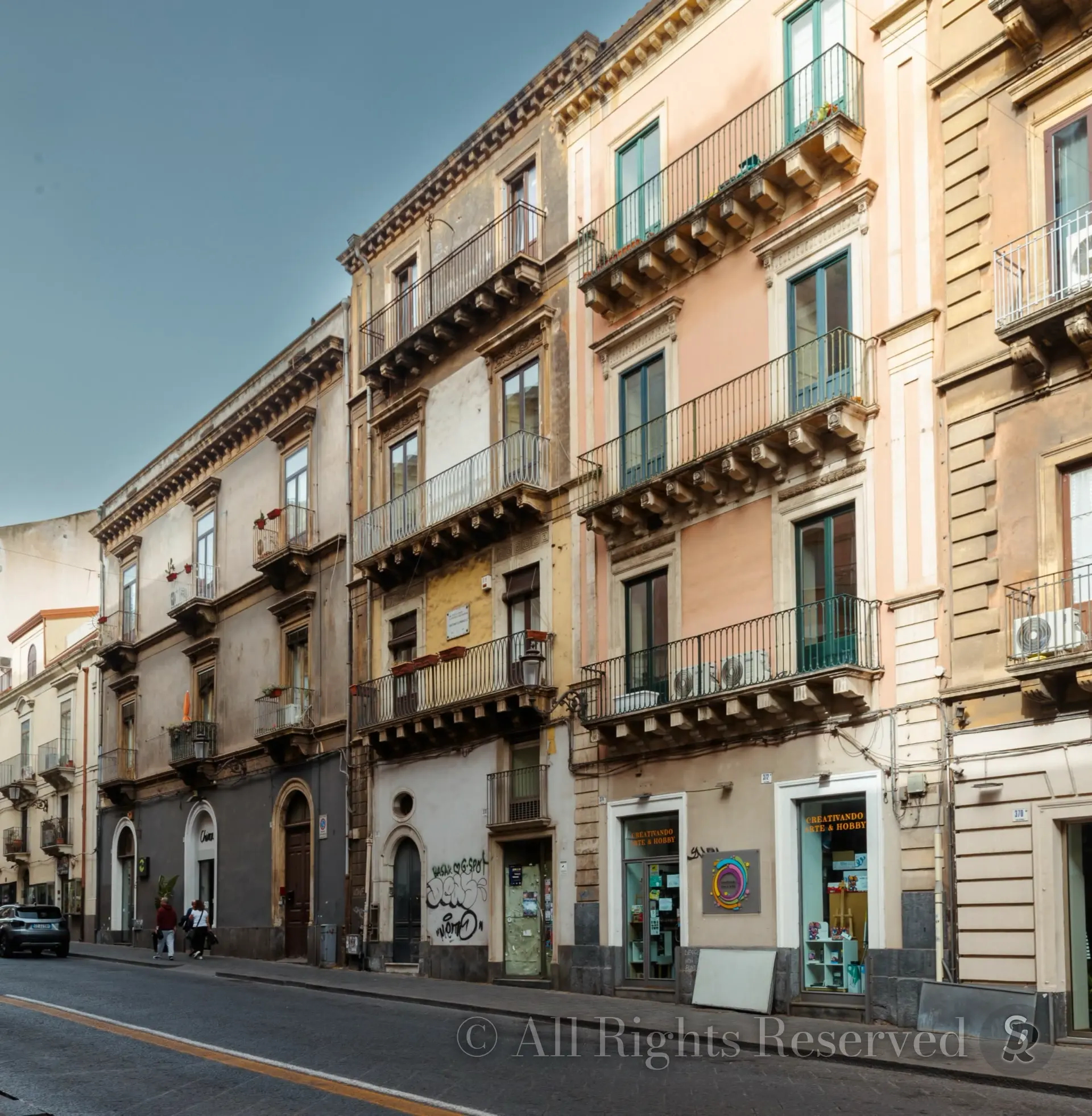 Sicilia, via Etnea a Catania. Abitazione storica di Gaetano D'Emanuele, pittore e decoratore