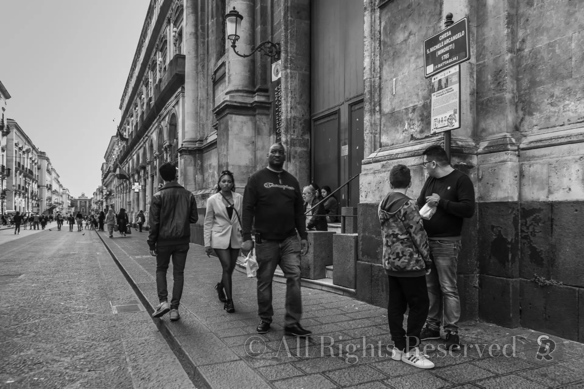 Sicilia, Catania, passeggiata in via Etnea