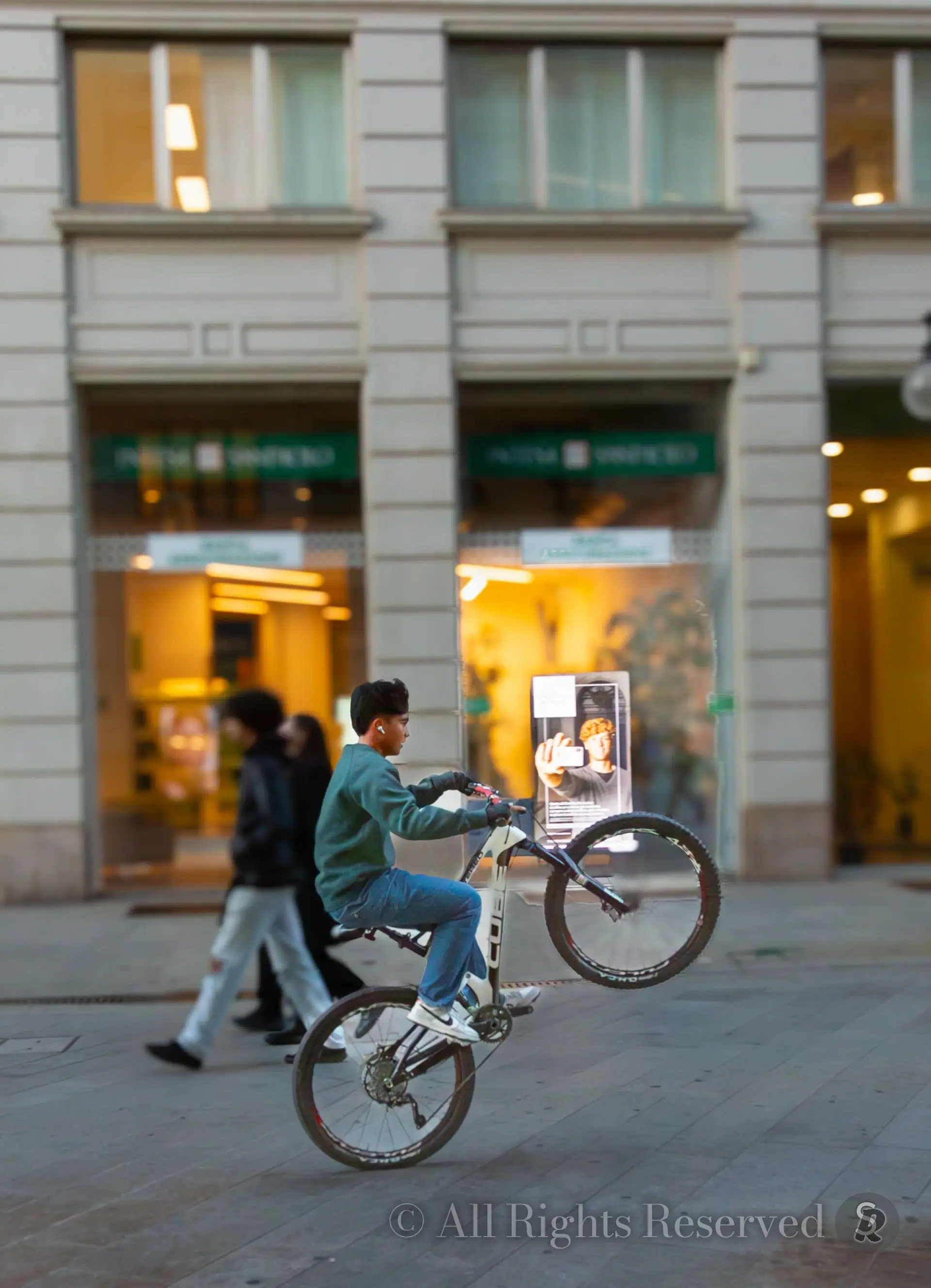 Milan Italy. Evoluzioni in bicicletta